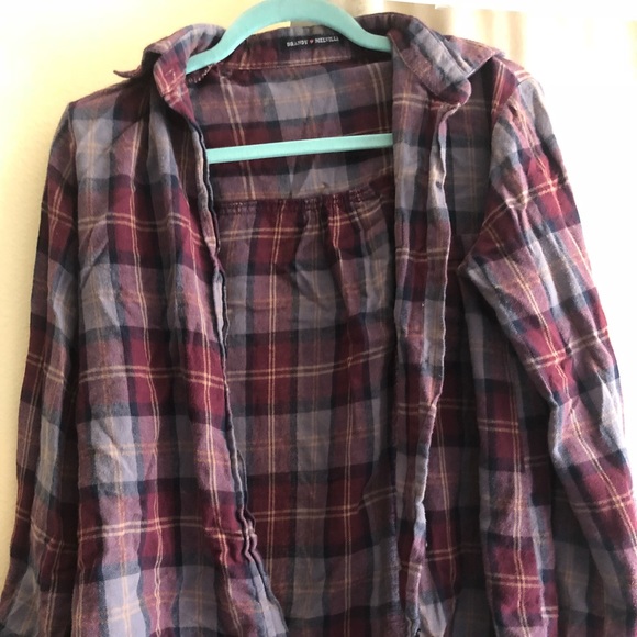 Brandy Melville burgundy flannel - Picture 2 of 2